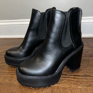 Roxie Black Leather Boots